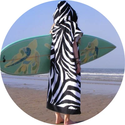 Großhandel saugfähiger, schnell trocknender Herren-Poncho mit Kapuze zum Schwimmen, Strand-Mikrofasertuch für Erwachsene, Surf-Poncho